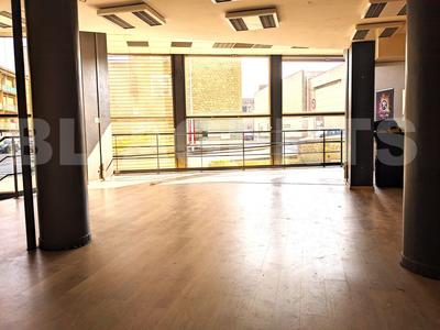 Local d'activités - 262 m² - 3 pièces