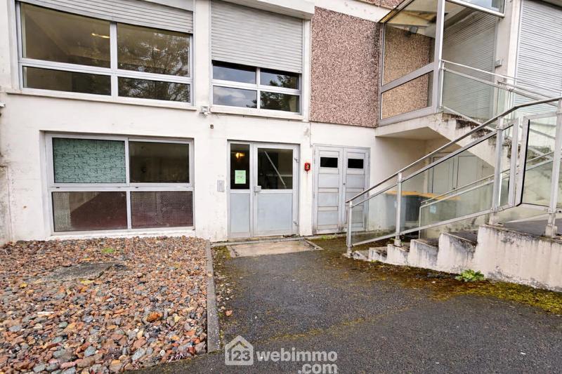 Bureau - 132 m² - 7 pièces