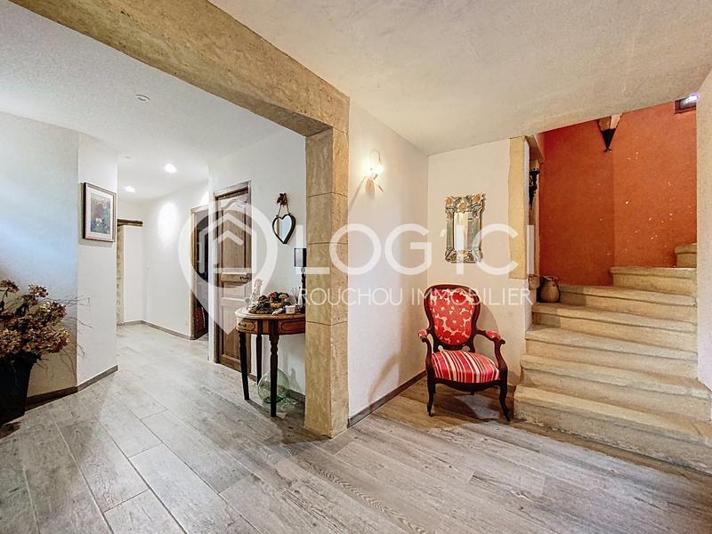 Maison - 220 m² - 8 pièces