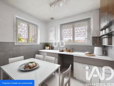 Maison - 104 m² - 5 pièces