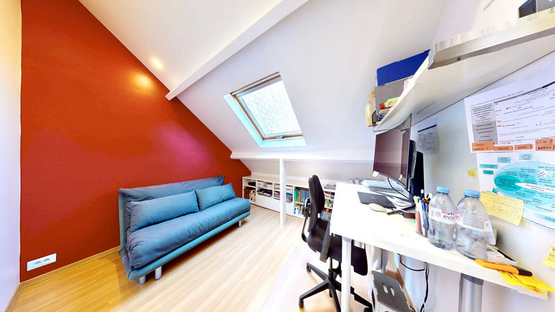 Maison - 202 m² - 8 pièces