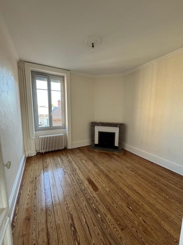 Appartement - 90 m² - 4 pièces