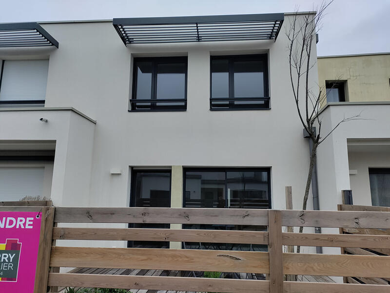 Maison - 91 m² - 4 pièces