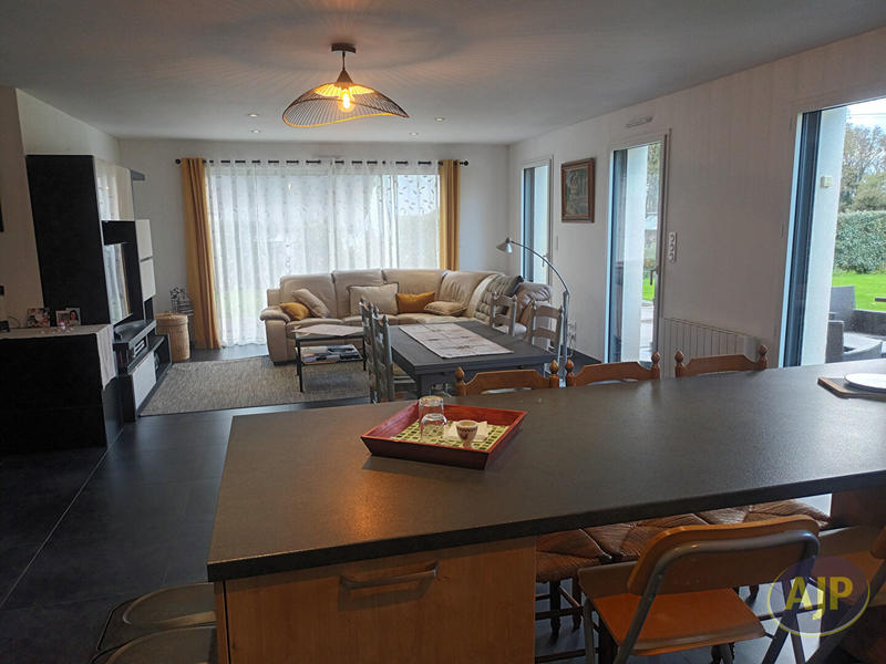 Maison - 108 m² - 4 pièces