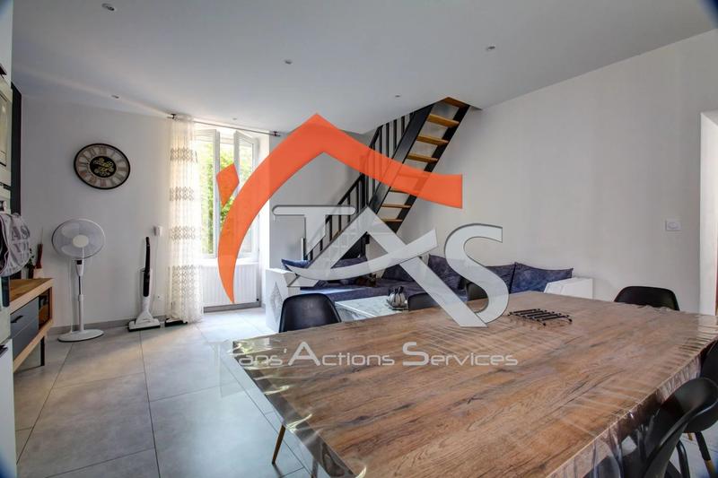 Immeuble - 214 m² - 8 pièces