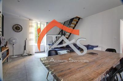 Immeuble - 214 m² - 8 pièces