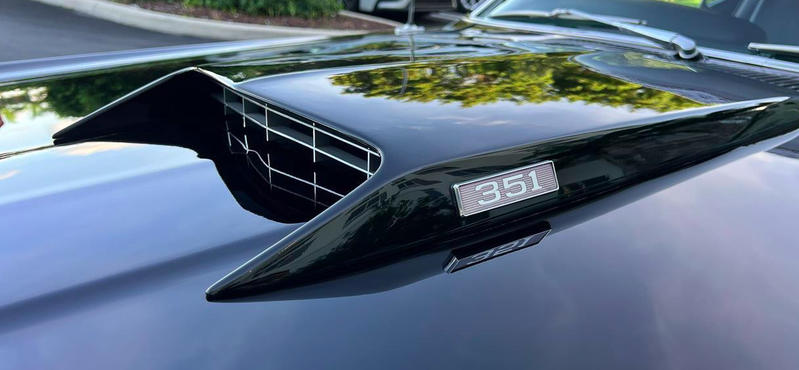 Ford Mustang Fastback V8 351