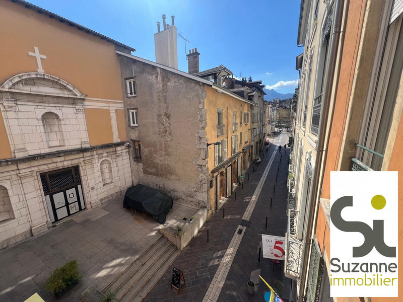 Appartement - 144 m² - 5 pièces