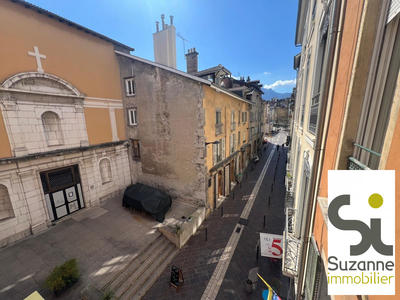 Appartement - 144 m² - 5 pièces