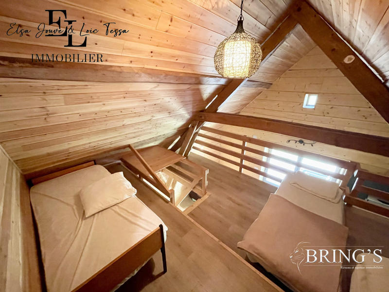 Maison - 266 m² - 9 pièces