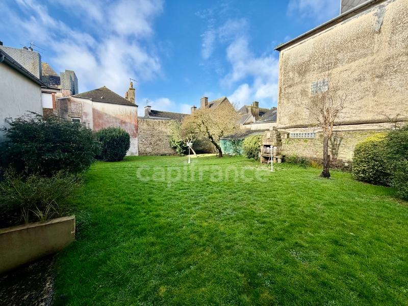 Immeuble - 184 m² - 9 pièces