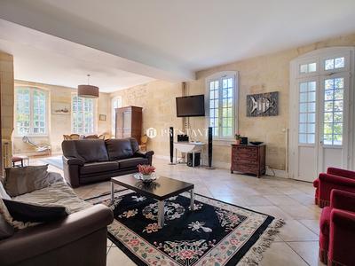 Maison - 350 m² - 7 pièces