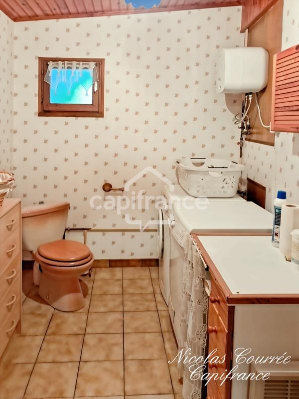 Maison - 214 m² - 5 pièces