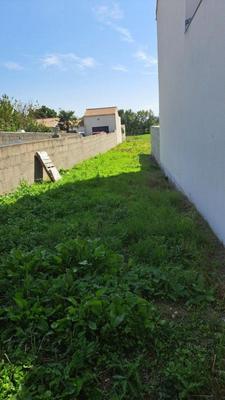 Terrain constructible - 715 m²