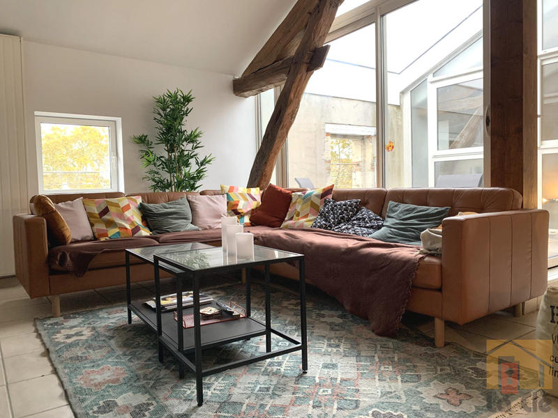 Appartement - 230 m² - 10 pièces