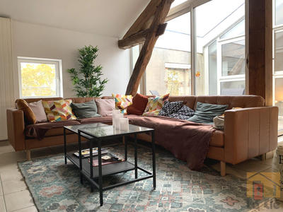 Appartement - 230 m² - 10 pièces