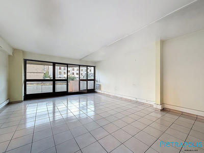 Appartement - 111 m² - 5 pièces