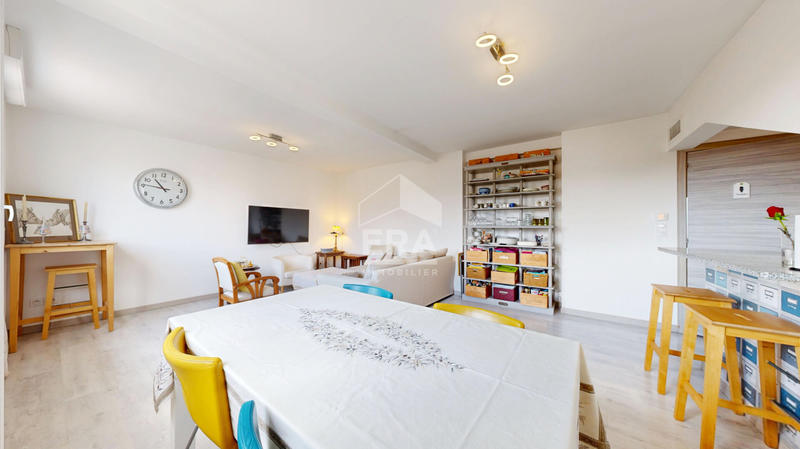 Appartement - 90 m² - 4 pièces