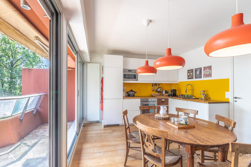 Appartement - 98 m² - 4 pièces