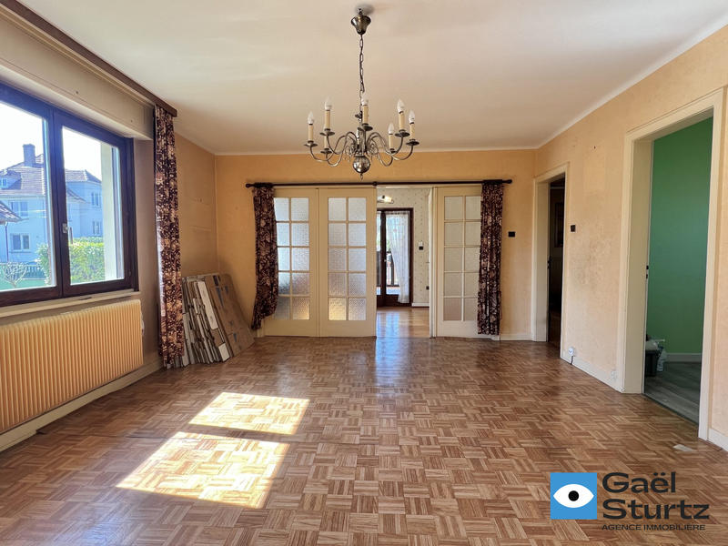 Maison - 182 m² - 8 pièces