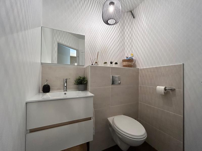 Maison - 150 m² - 10 pièces