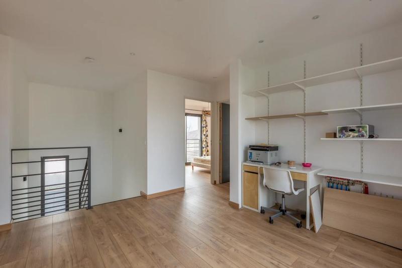 Maison - 246 m² - 8 pièces