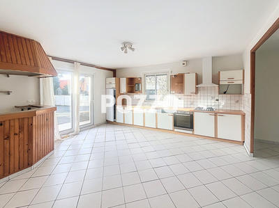 Maison - 182 m² - 9 pièces