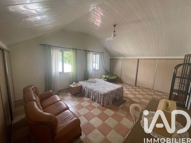 Maison - 200 m² - 9 pièces