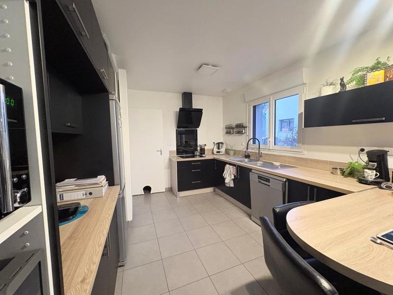 Maison - 140 m² - 5 pièces