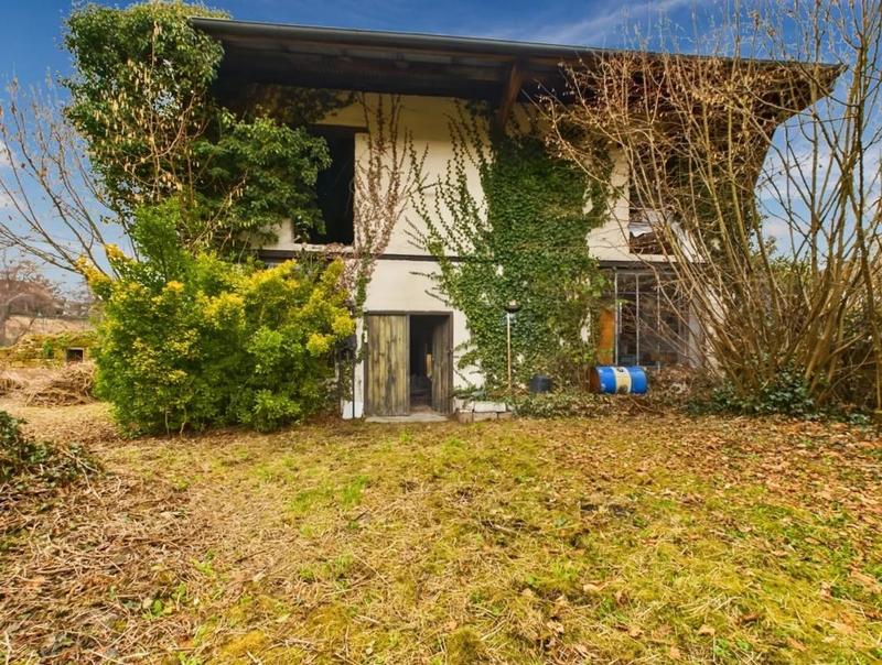 Maison - 220 m² - 8 pièces