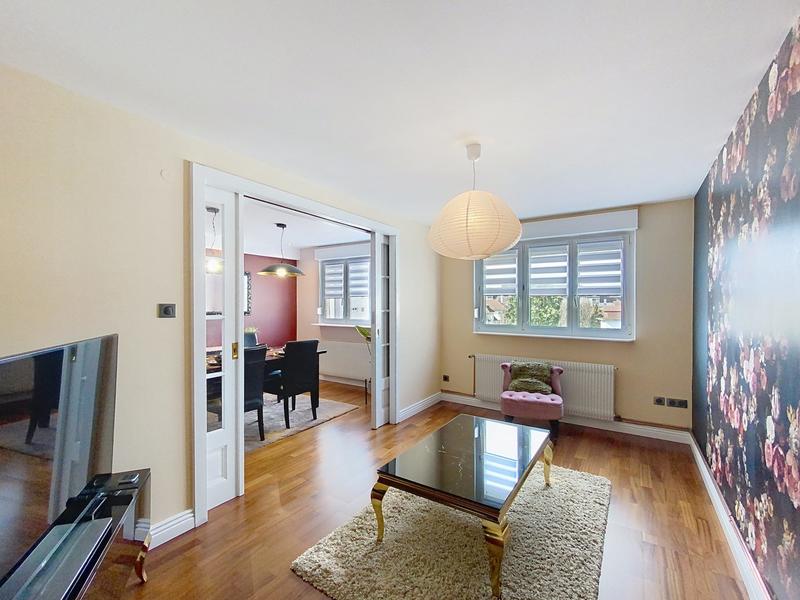 Appartement - 85 m² - 4 pièces