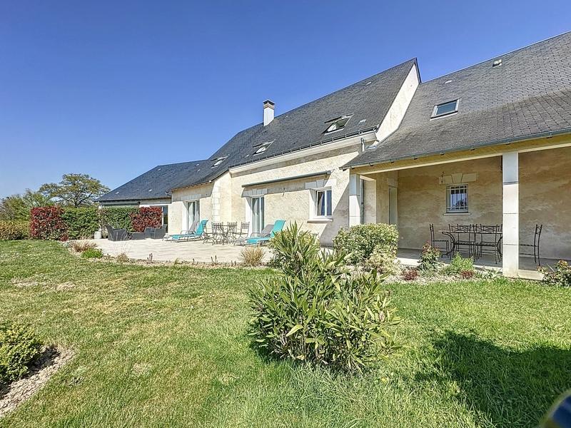 Villa - 256 m² - 9 pièces