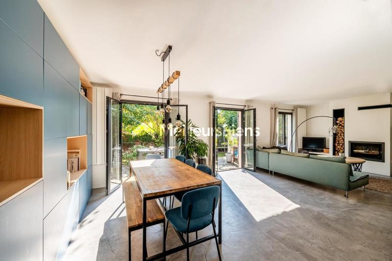 Maison - 140 m² - 8 pièces