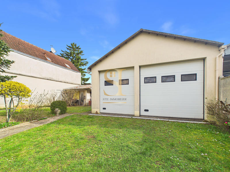 Maison - 121 m² - 6 pièces