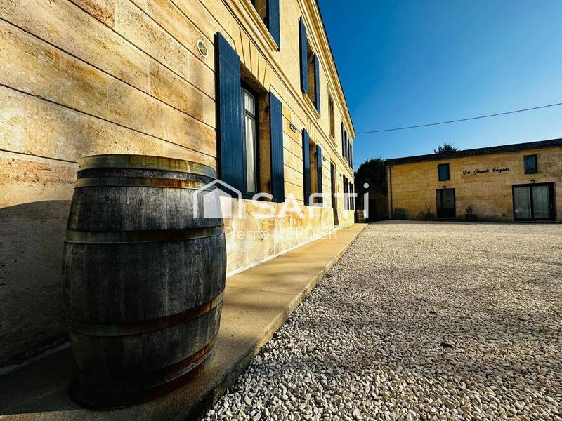 Maison - 500 m² - 16 pièces