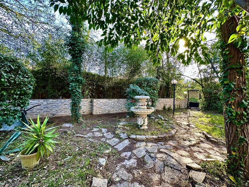 Appartement - 180 m² - 5 pièces