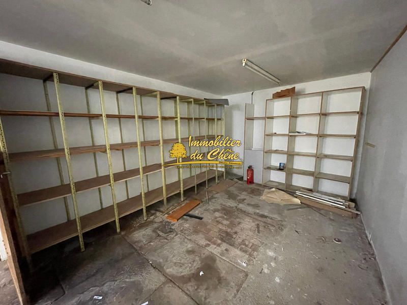 Local commercial - 211 m² - 5 pièces