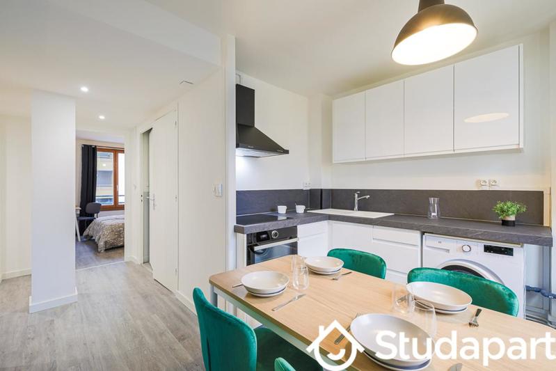 Chambre - 9 m² - 1 pièce