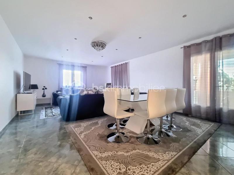 Immeuble - 350 m² - 12 pièces