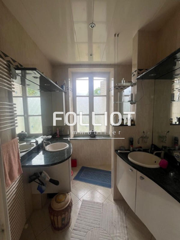 Local d'activité / Entrepôt - 441 m²