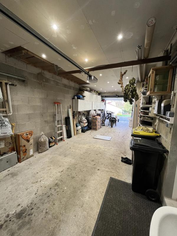 Maison - 200 m² - 8 pièces