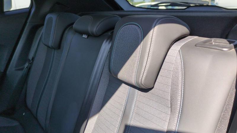 Peugeot 2008 1.5 BlueHDi 100 Allure