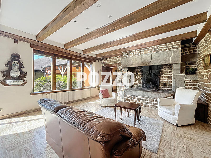 Maison - 218 m² - 8 pièces