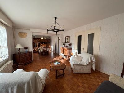 Appartement - 81 m² - 3 pièces