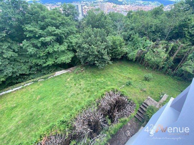 Maison - 199 m² - 7 pièces