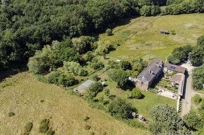 Maison - 300 m² - 11 pièces