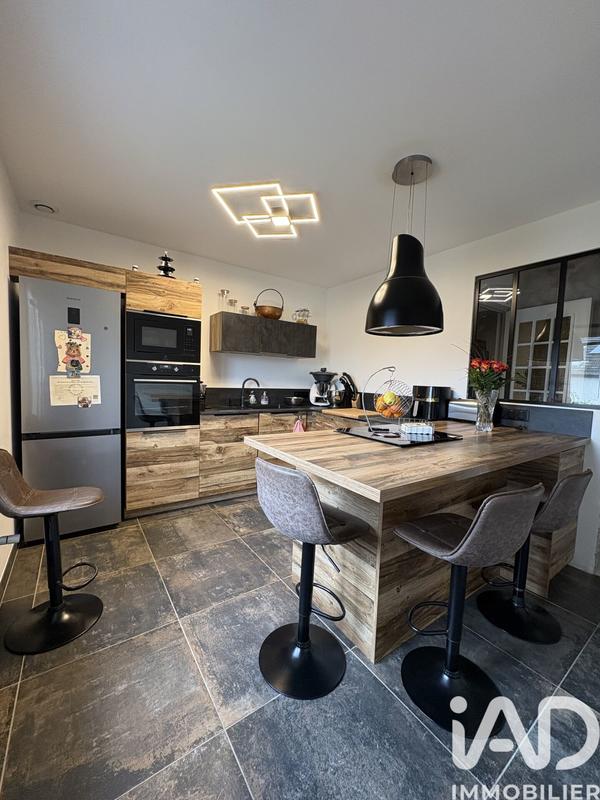 Maison - 182 m² - 7 pièces