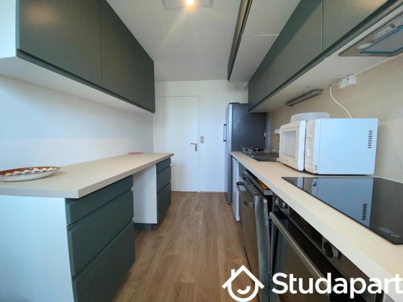 Chambre - 11 m² - 1 pièce