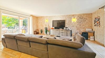 Maison - 204 m² - 5 pièces