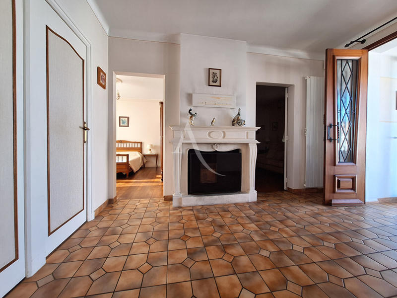 Maison - 160 m² - 8 pièces